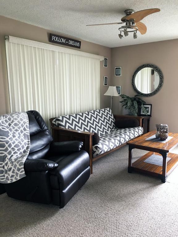 Anchorage Uptown Suites Eksteriør bilde