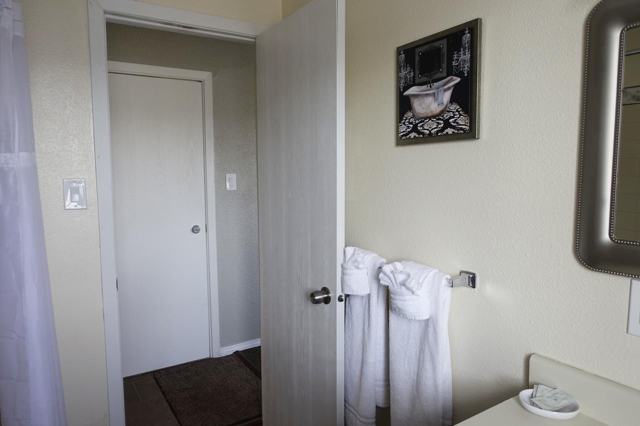 Anchorage Uptown Suites Eksteriør bilde